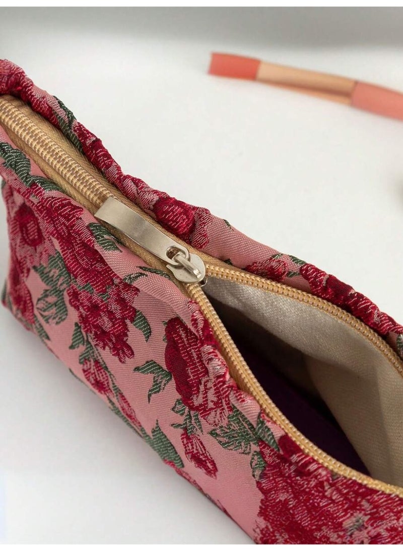 حقيبة كبيرة مكياج بنقشة ورود كلاسيكية – شنطة تجميل قماشية أنيقة للاستخدام اليومي والسفر - Image 2